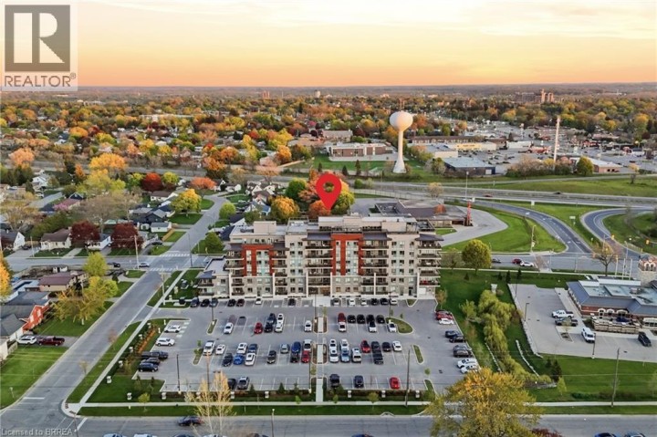 Photo 3 at 313 - 34 Norman Street, Fairview / Greenbrier, Brantford