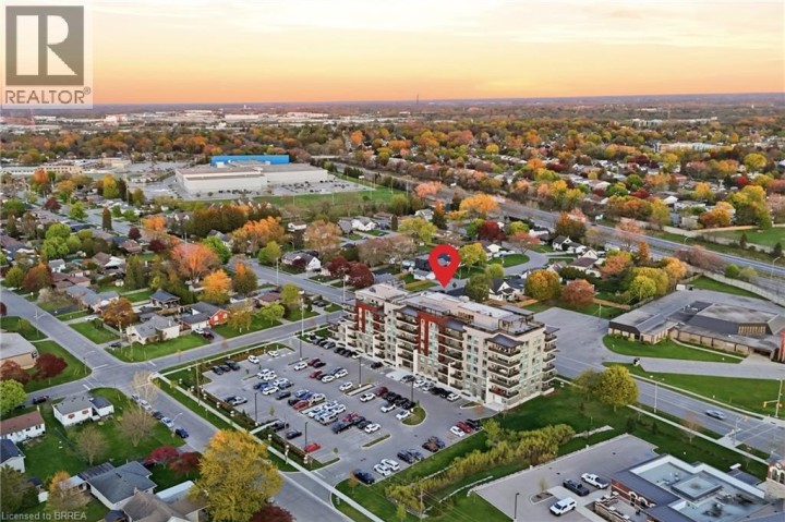 Photo 7 at 313 - 34 Norman Street, Fairview / Greenbrier, Brantford
