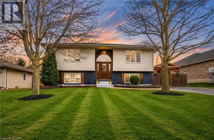 Photo 2 at 22 Lorraine Avenue, Tillsonburg