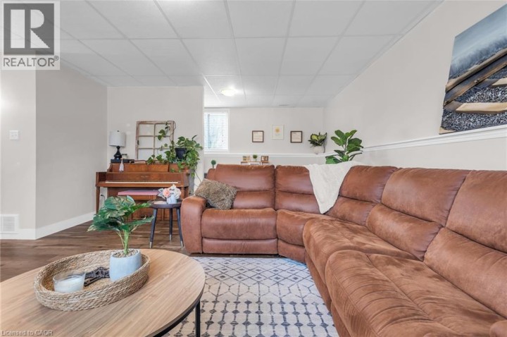 Photo 22 at 22 Lorraine Avenue, Tillsonburg