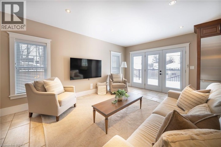 Photo 15 at 48 Lincoln Avenue, Holmedale, Brantford