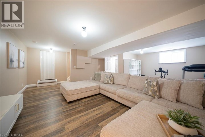Photo 36 at 48 Lincoln Avenue, Holmedale, Brantford