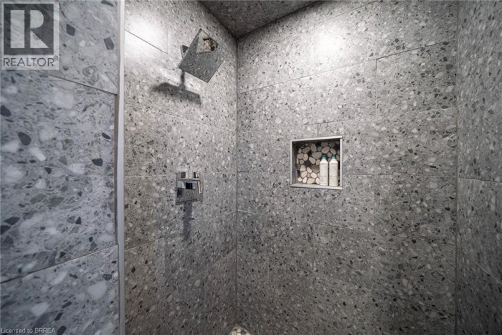 Photo 40 at 48 Lincoln Avenue, Holmedale, Brantford