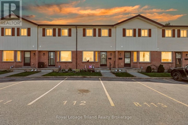 Photo 2 at 11 - 1135 Nellis Street, Woodstock - North, Woodstock