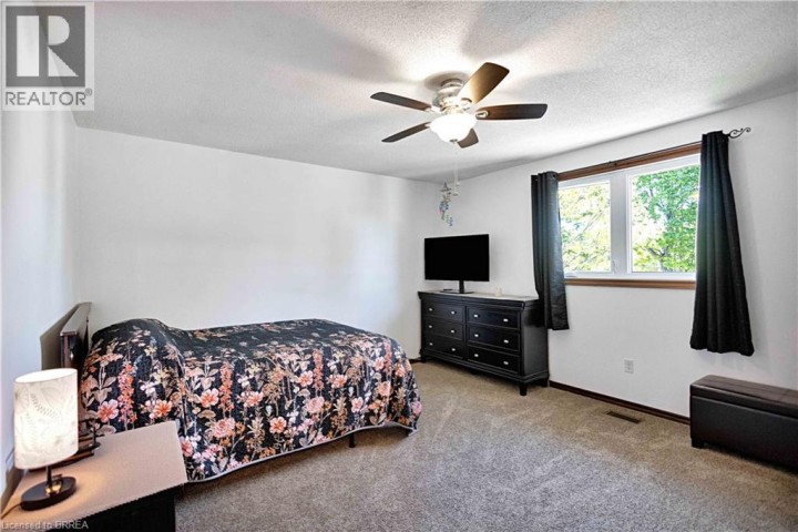 Photo 17 at 16 Sandlewood Avenue, Woodlawn, Brantford