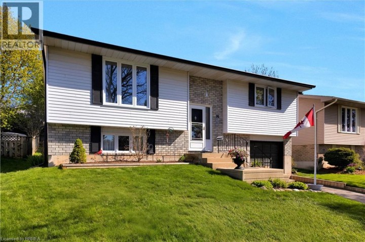 Photo 2 at 16 Sandlewood Avenue, Woodlawn, Brantford