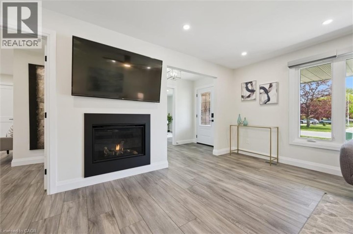 Photo 8 at 10 Alexander Avenue, Tillsonburg