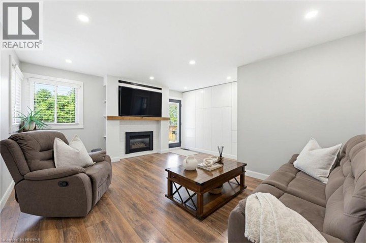 Photo 20 at 24 Magnolia Street, Sky Acres, Brantford