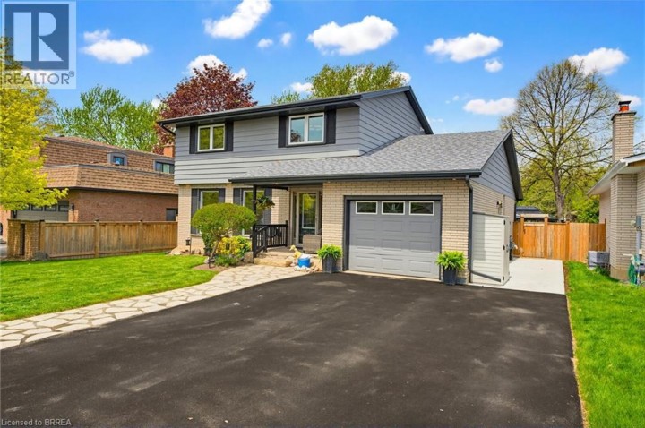 Photo 3 at 24 Magnolia Street, Sky Acres, Brantford
