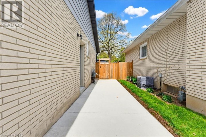 Photo 32 at 24 Magnolia Street, Sky Acres, Brantford