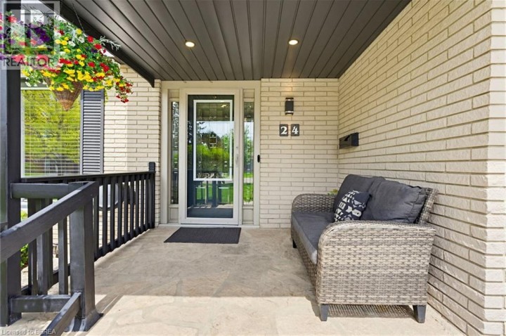 Photo 4 at 24 Magnolia Street, Sky Acres, Brantford