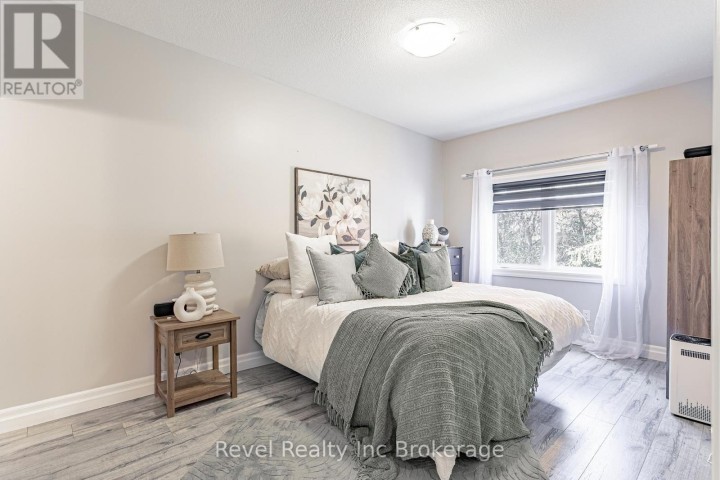 Photo 13 at 538 Lampman Place, Woodstock - South, Woodstock