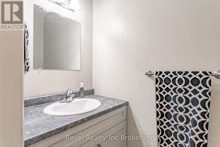 Photo 18 at 538 Lampman Place, Woodstock - South, Woodstock