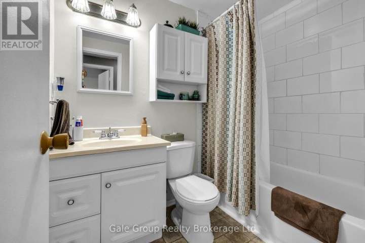 Photo 10 at 33 Inverness Street, Brantford