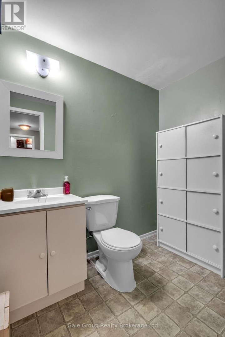 Photo 15 at 33 Inverness Street, Brantford