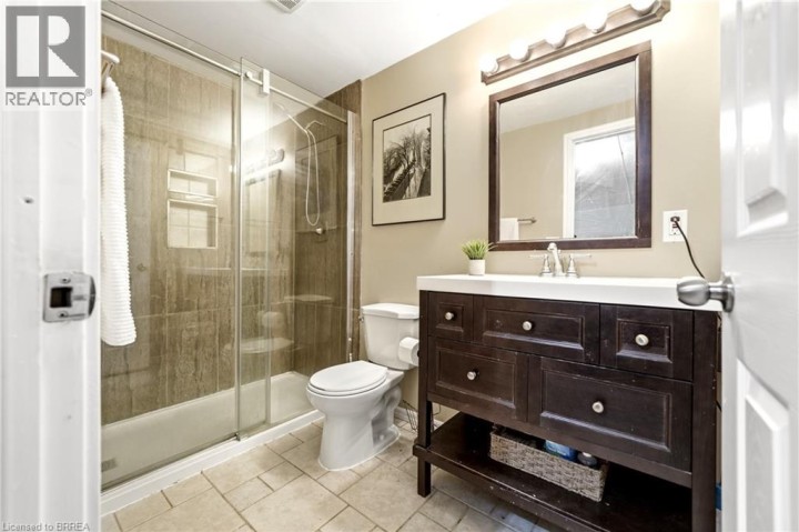 Photo 21 at 44 Blackfriar Lane, Brier Park, Brantford