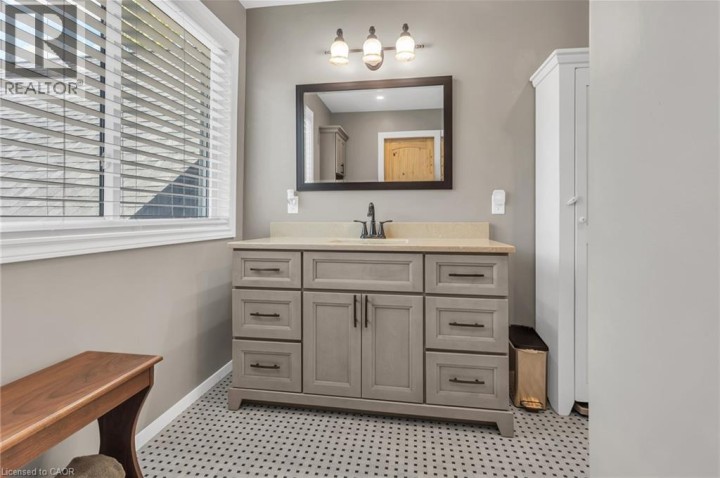 Photo 22 at 18 E Queen Street, Beachville, Ingersoll