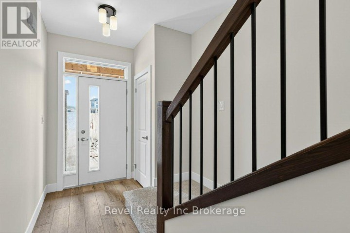 Photo 4 at 327 Kading Crescent, Woodstock - South, Woodstock