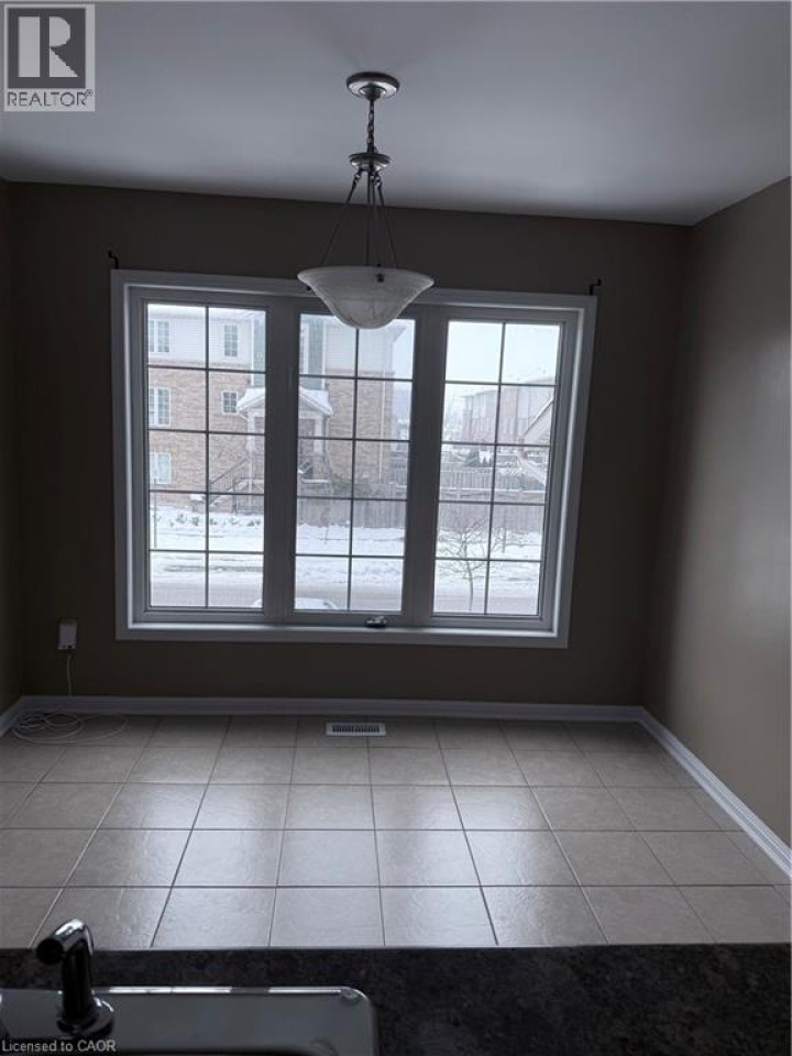 Photo 5 at 50 Emick Drive, Meadowlands, Ancaster