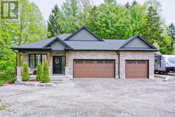 Photo 1 at 305 Robinson Street, Woodstock - South, Woodstock