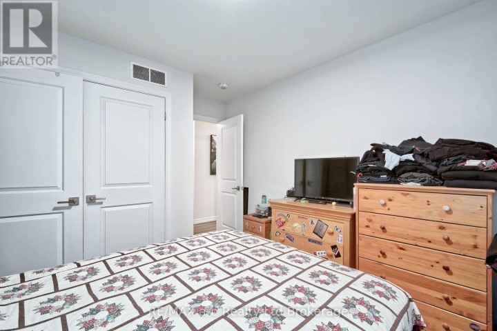 Photo 16 at 305 Robinson Street, Woodstock - South, Woodstock