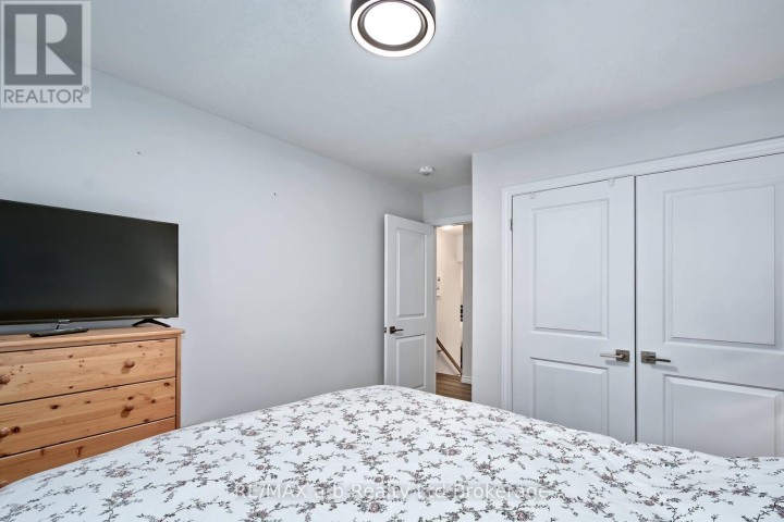 Photo 18 at 305 Robinson Street, Woodstock - South, Woodstock