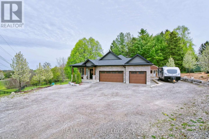 Photo 2 at 305 Robinson Street, Woodstock - South, Woodstock