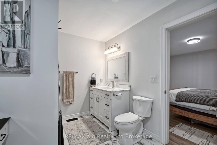 Photo 22 at 305 Robinson Street, Woodstock - South, Woodstock