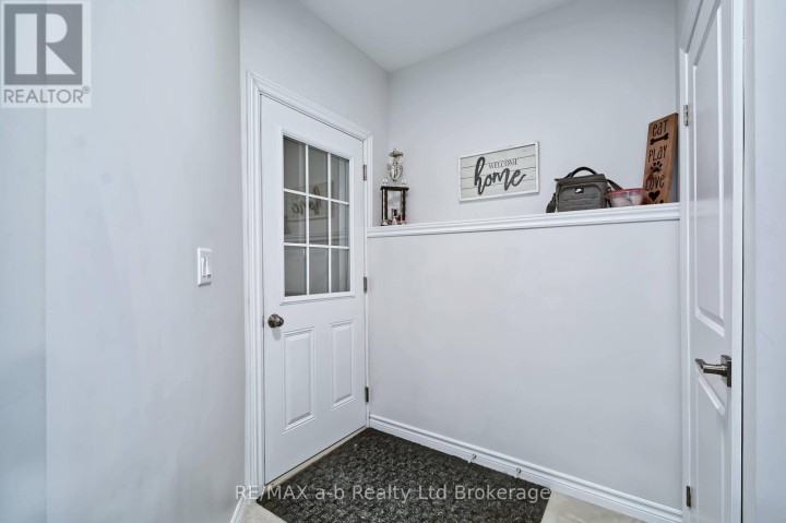 Photo 23 at 305 Robinson Street, Woodstock - South, Woodstock