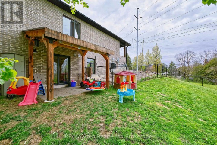 Photo 42 at 305 Robinson Street, Woodstock - South, Woodstock