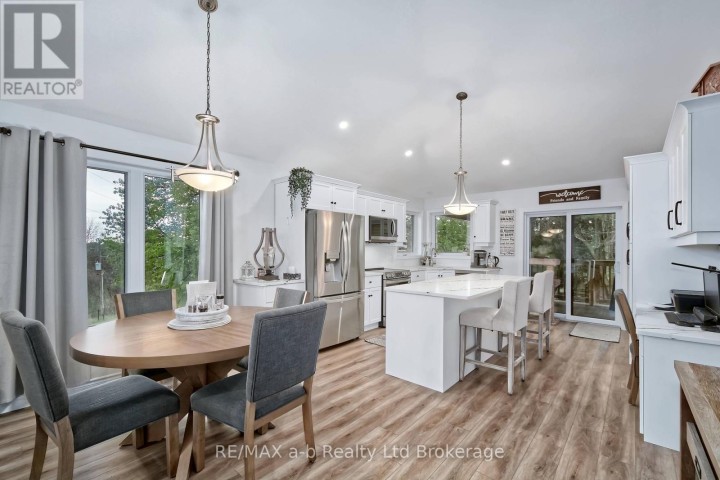 Photo 8 at 305 Robinson Street, Woodstock - South, Woodstock