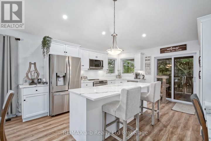 Photo 9 at 305 Robinson Street, Woodstock - South, Woodstock
