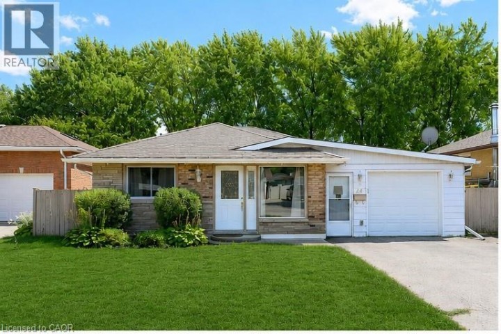 Photo 1 at 24 Oxford Street, Mayfair, Brantford