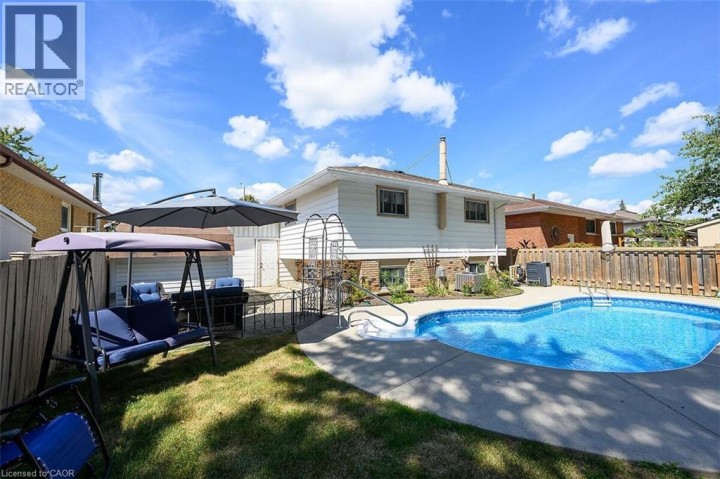 Photo 26 at 24 Oxford Street, Mayfair, Brantford