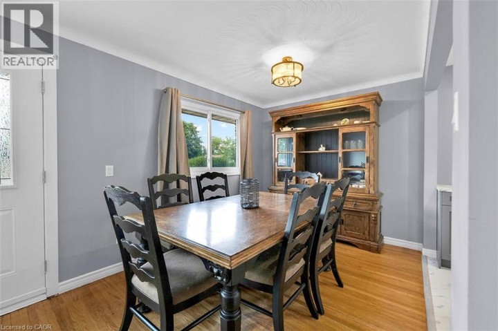 Photo 3 at 24 Oxford Street, Mayfair, Brantford