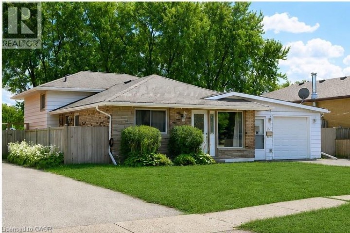 Photo 37 at 24 Oxford Street, Mayfair, Brantford