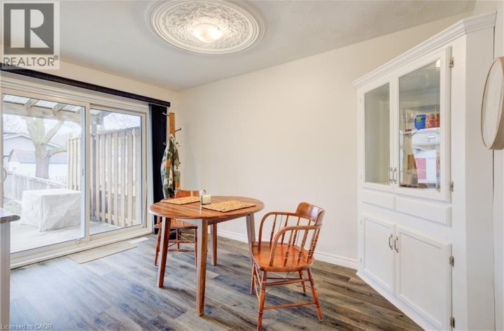 Photo 11 at 88 Westwood Drive, Uptown Waterloo / Westmount, Kitchener