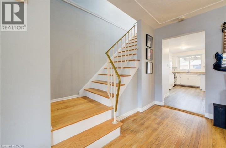 Photo 7 at 88 Westwood Drive, Uptown Waterloo / Westmount, Kitchener