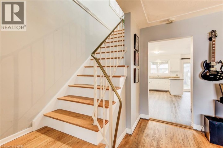 Photo 6 at 88 Westwood Drive, Uptown Waterloo / Westmount, Kitchener
