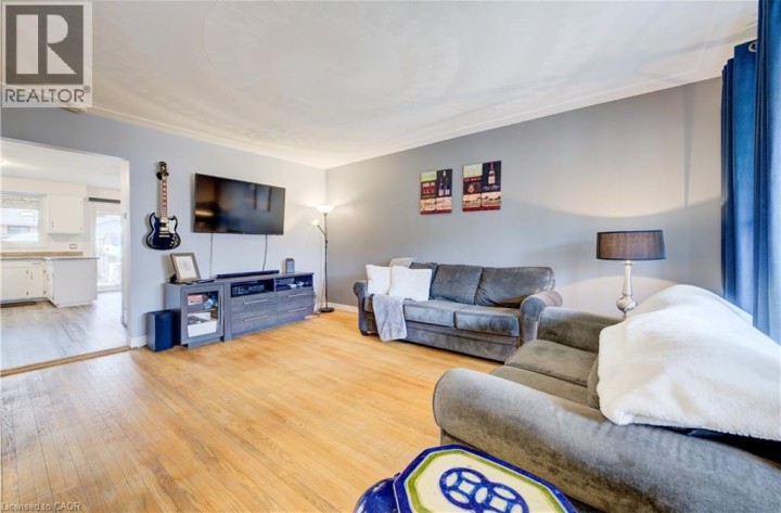 Photo 5 at 88 Westwood Drive, Uptown Waterloo / Westmount, Kitchener
