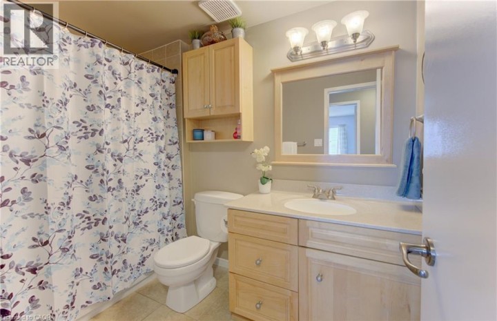 Photo 27 at 108 Oprington Court, Beechwood Forest / Highland W., Kitchener