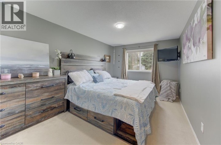 Photo 30 at 108 Oprington Court, Beechwood Forest / Highland W., Kitchener
