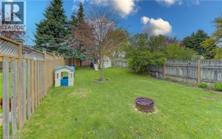 Photo 35 at 108 Oprington Court, Beechwood Forest / Highland W., Kitchener