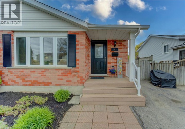Photo 4 at 108 Oprington Court, Beechwood Forest / Highland W., Kitchener