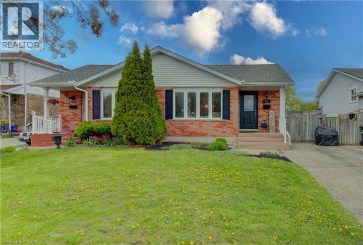 Photo 5 at 108 Oprington Court, Beechwood Forest / Highland W., Kitchener