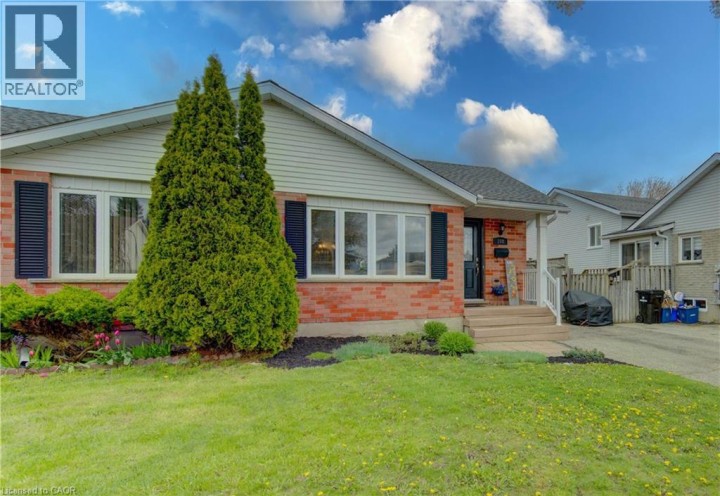 Photo 6 at 108 Oprington Court, Beechwood Forest / Highland W., Kitchener