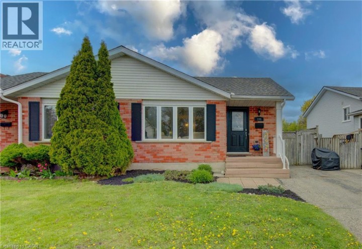 Photo 7 at 108 Oprington Court, Beechwood Forest / Highland W., Kitchener