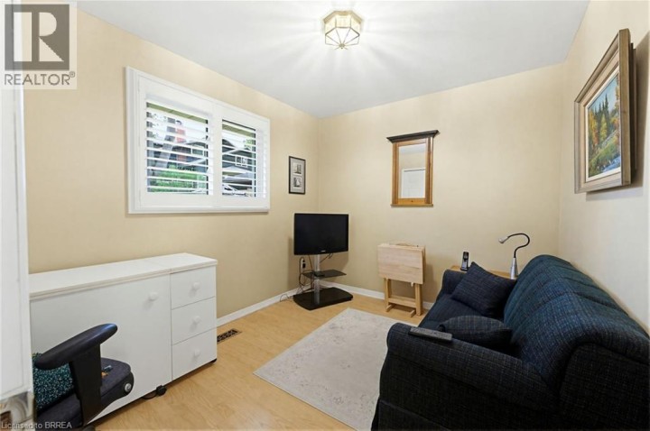 Photo 17 at 28 Ridgewood Drive, Abigail / Lyons, Brantford