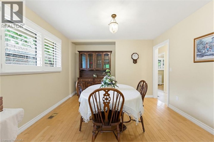 Photo 20 at 28 Ridgewood Drive, Abigail / Lyons, Brantford