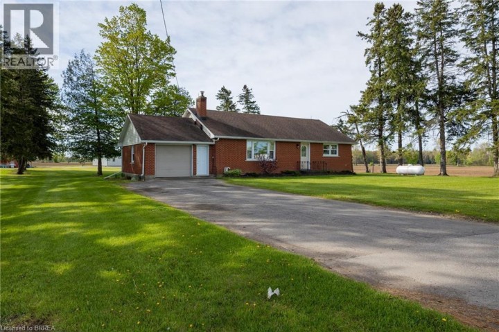Photo 1 at 522 Ellis Avenue, Sw Rural, Brantford